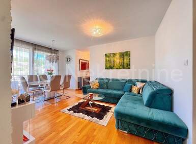 Trosoban stan, Solin, Japirko, najam, 1000 €, 79 m2