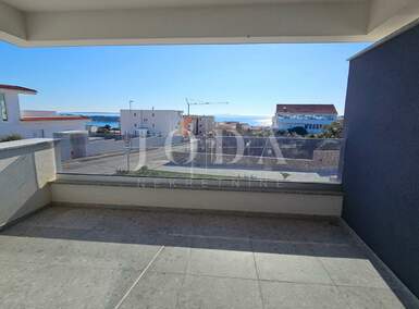 Trosoban stan, Novalja, prodaja, 290000 €, 81 m2