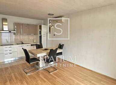 Trosoban stan, Senj, prodaja, 175000 €, 64 m2