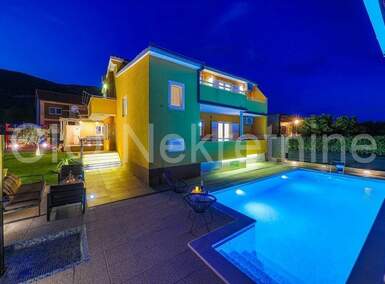 Kuca, Kaštela, Kaštel Lukšić, prodaja, 619000 €, 260 m2