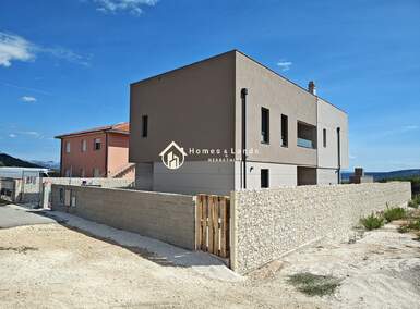 Kuca, Trogir, prodaja, 1383000 €, 320 m2