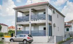 Dvosoban stan, Pakoštane, prodaja, 198000 €, 52 m2