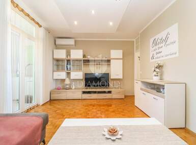 Trosoban stan, Pula, Vidikovac, prodaja, 230000 €, 60 m2