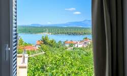 Trosoban stan, Dobrinj, Klimno, prodaja, 220000 €, 57 m2