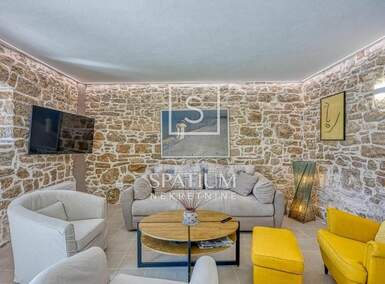 Kuca, Sveti Lovreč, najam, 2700 €, 340 m2