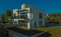 Kuca, Novigrad, Dajla, prodaja, 590000 €, 150 m2