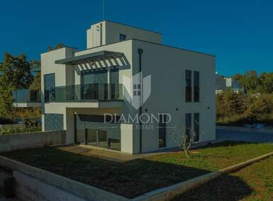 Kuca, Novigrad, Dajla, prodaja, 590000 €, 150 m2