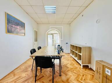 Poslovni prostor, Crikvenica, najam, 500 €, 35 m2