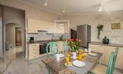 Cetvorosoban stan, Opatija, Ičići, najam, 1500 €, 130 m2