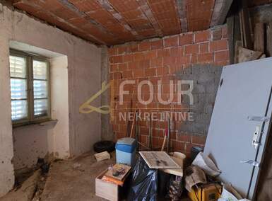 Kuca, Rijeka, Trsat, prodaja, 160000 €, 50 m2