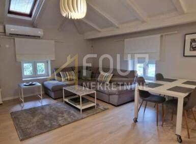 Dvosoban stan, Opatija, Opatija - Centar, prodaja, 300000 €, 40 m2