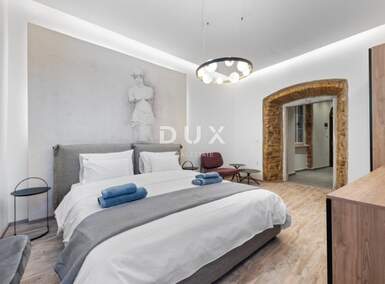 Trosoban stan, Zadar, Poluotok, prodaja, 390000 €, 77 m2