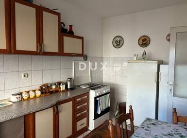 Dvosoban stan, Pula, Centar, najam, 600 €, 61 m2