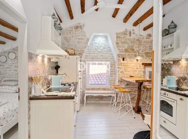 Trosoban stan, Rovinj, prodaja, 315000 €, 51 m2