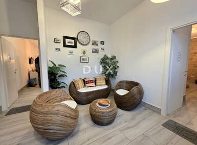 Trosoban stan, Pula, Centar, prodaja, 225000 €, 58 m2