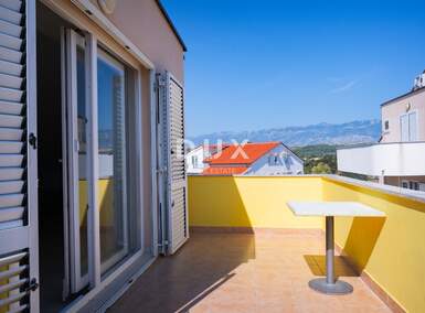 Cetvorosoban stan, Novalja, prodaja, 279000 €, 95 m2