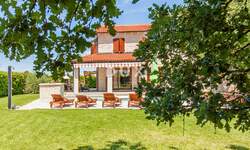 Kuca, Višnjan, prodaja, 630000 €, 219 m2