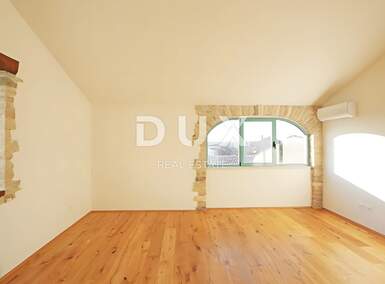 Dvosoban stan, Buje, prodaja, 216000 €, 67 m2