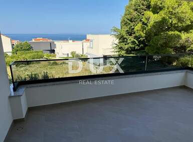 Trosoban stan, Novalja, prodaja, 270000 €, 76 m2