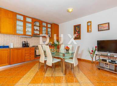 Trosoban stan, Crikvenica, Dramalj, prodaja, 320000 €, 84 m2