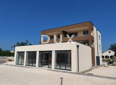 Trosoban stan, Nin, Zaton, prodaja, 213500 €, 60 m2