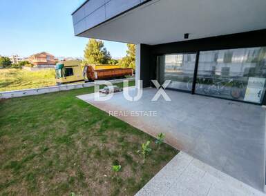 Trosoban stan, Nin, Zaton, prodaja, 360000 €, 76 m2