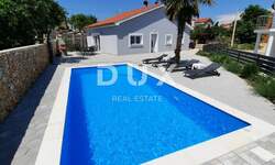 Kuca, Vrbnik, Garica, prodaja, 480000 €, 90 m2