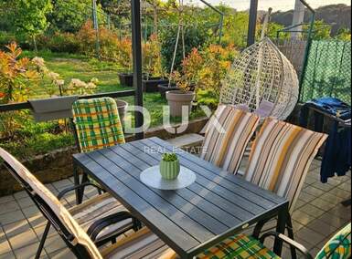 Stan, Pula, Centar, prodaja, 395000 €, 151 m2