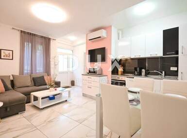 Dvosoban stan, Opatija, Opatija - Centar, prodaja, 260000 €, 38 m2