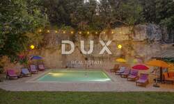 Kuca, Pula, Centar, prodaja, 950000 €, 258 m2