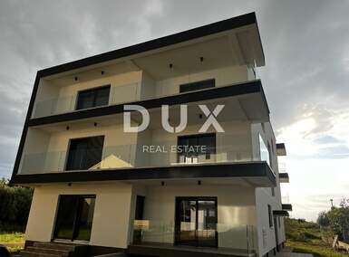 Trosoban stan, Privlaka, prodaja, 310000 €, 87 m2