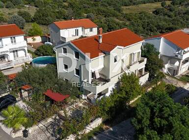 Kuca, Rab, Banjol, prodaja, 695000 €, 340 m2