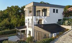 Kuca, Omišalj, prodaja, 1300000 €, 240 m2