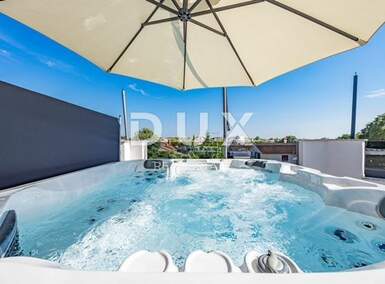 Trosoban stan, Poreč, prodaja, 330000 €, 80 m2