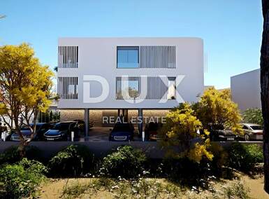 Trosoban stan, Umag, prodaja, 392456 €, 84 m2