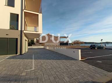 Poslovni prostor, Vodice, Srima, prodaja, 408500 €, 102 m2