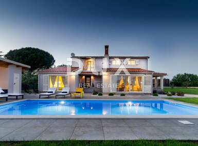 Kuca, Fažana, Valbandon, prodaja, 870000 €, 220 m2