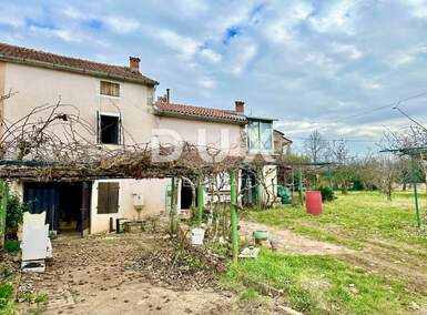 Kuca, Umag, prodaja, 300000 €, 300 m2