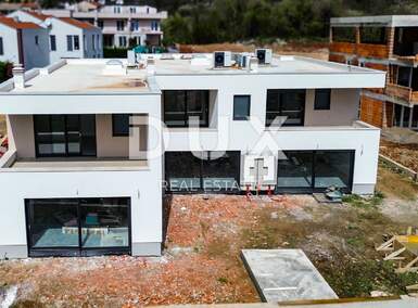Kuca, Opatija, Pobri, prodaja, 750000 €, 179 m2