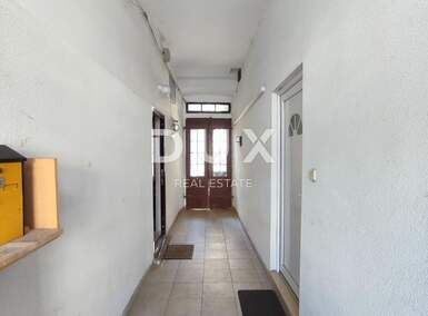 Dvosoban stan, Pula, Centar, prodaja, 88500 €, 35 m2