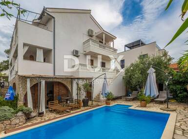 Cetvorosoban stan, Omišalj, Njivice, prodaja, 562500 €, 154 m2