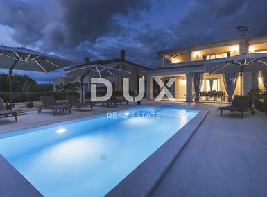 Kuca, Umag, prodaja, 985000 €, 210 m2