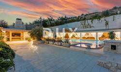 Kuca, Crikvenica, Dramalj, prodaja, 2100000 €, 370 m2