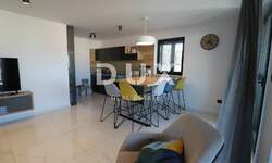 Trosoban stan, Punat, prodaja, 480000 €, 78 m2