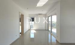 Trosoban stan, Poreč, prodaja, 299754 €, 76 m2