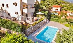 Trosoban stan, Opatija, Ičići, najam, 1900 €, 65 m2