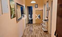 Trosoban stan, Pula, Centar, prodaja, 350000 €, 93 m2