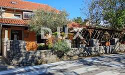 Kuca, Buzet, Roč, prodaja, 329000 €, 550 m2