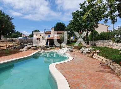 Kuca, Kršan, prodaja, 590000 €, 233 m2