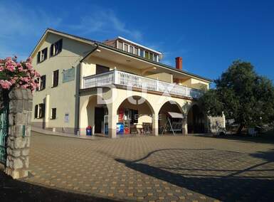 Kuca, Malinska-Dubašnica, Malinska, prodaja, 650000 €, 640 m2